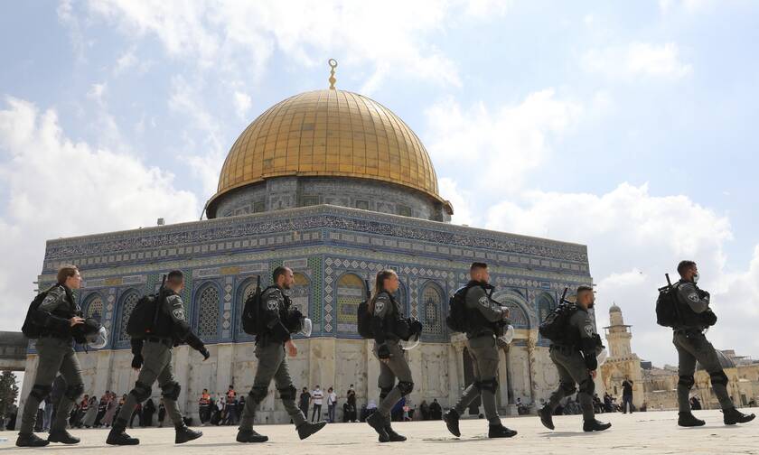 Iσραηλινοί αστυνομικοί στο τέμενος Αλ Άκσα