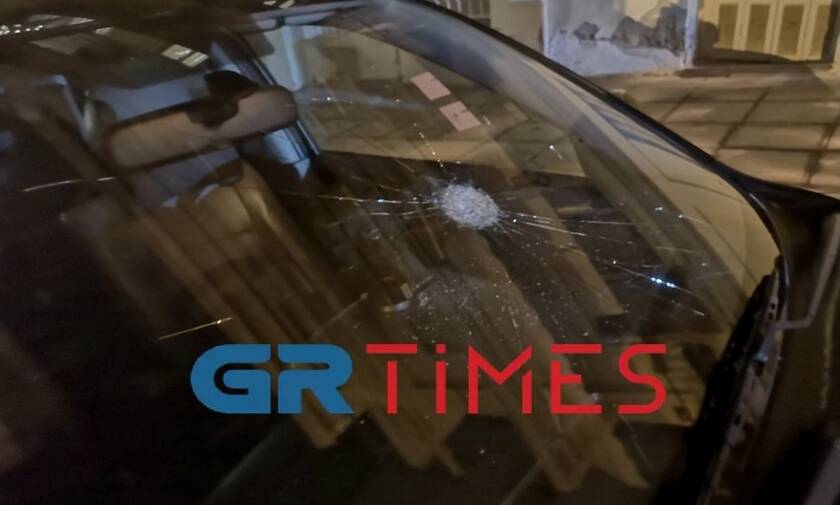 Θεσσαλονίκη: Ζημιές σε αυτοκίνητα από τα επεισόδια (pics)