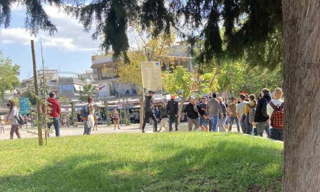 Θεσσαλονίκη: Στη δημοσιότητα φωτογραφίες από την επίθεση ακροδεξιών προς τα μέλη του ΚΚΕ και της ΚΝΕ