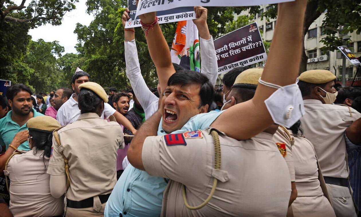 Οκτώ νεκροί σε διαδήλωση αγροτών στην Ινδία