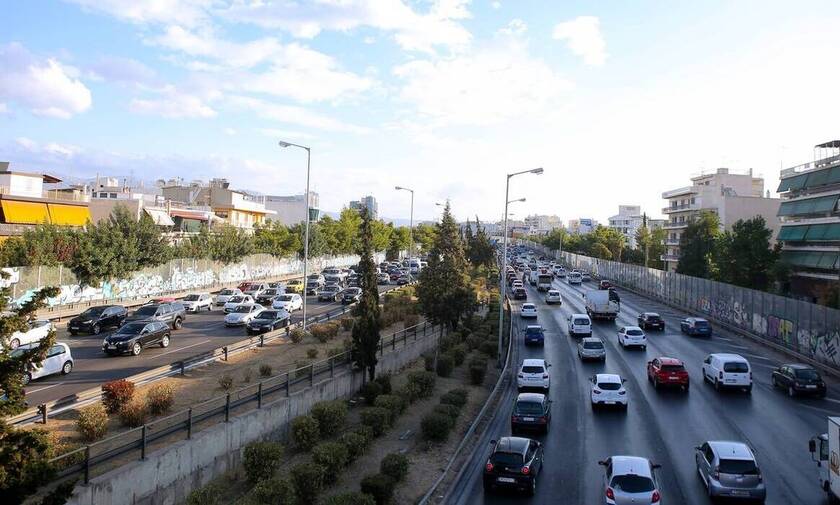 Κίνηση ΤΩΡΑ: Μποτιλιάρισμα χιλιομέτρων στον Κηφισό - Ποιες λεωφόρους να αποφύγετε στην Αθήνα