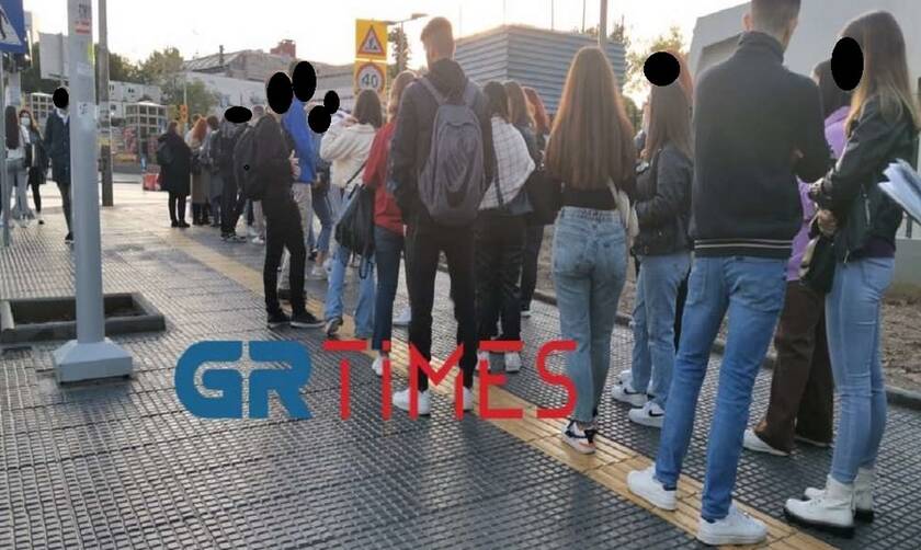 Χάος στο πανεπιστήμιο Μακεδονία: Φοιτητές έφαγαν «πόρτα» λόγω μέτρων και έλλειψης χώρων
