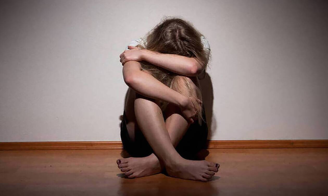 Βιασμός 8χρονης στη Ρόδο: Καταγγελία για βίντεο με τον παππού να χτυπάει το παιδί