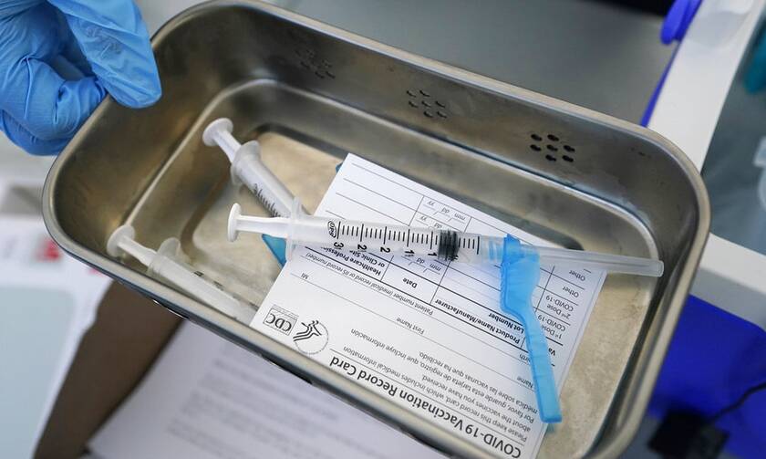 Κορονοϊός: Ο «γρίφος» με τους θανάτους της πανδημίας - Τι συμβαίνει με τα ποσοστά εμβολιασμού