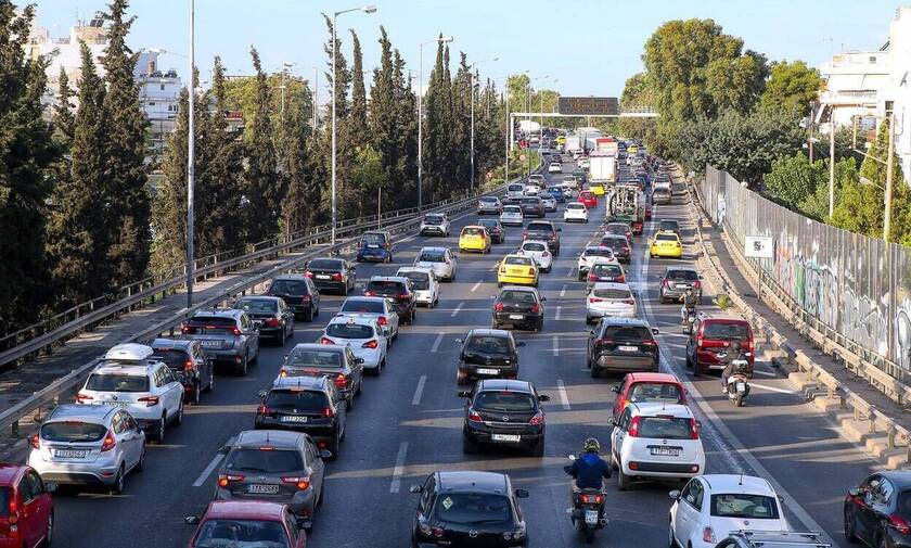 Κίνηση ΤΩΡΑ: Μποτιλιάρισμα σε όλη την Αθήνα - Ποιους δρόμους να αποφύγετε