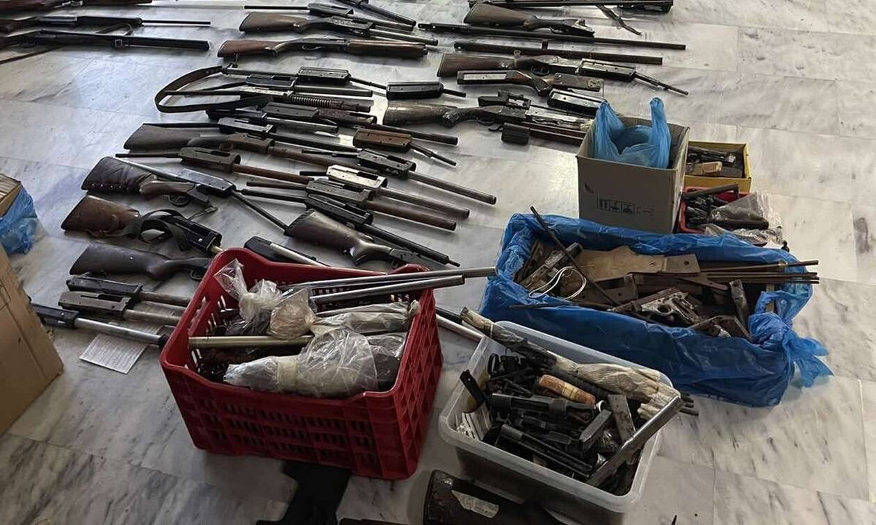 Κρήτη - Εμπόριο όπλων με το… κιλό: Το «φαγητό», το «καύσιμο» και τα 65 όπλα
