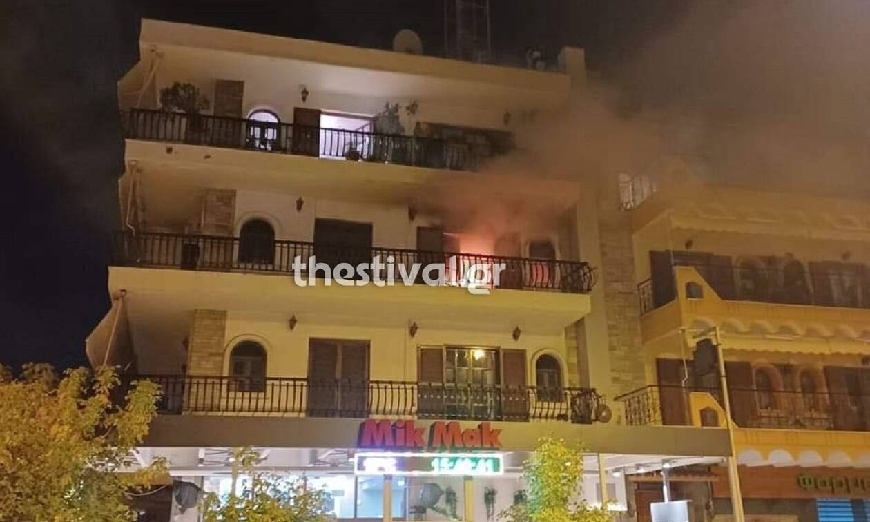 Φωτιά στη Θεσσαλονίκη: Στις φλόγες διαμέρισμα στις Συκιές