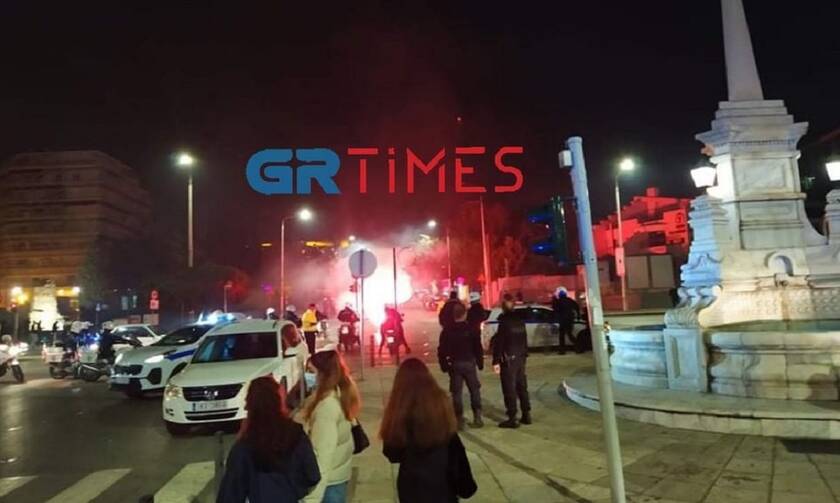 Πεδίο μάχης η Θεσσαλονίκη: Σοβαρά επεισόδια με μολότοφ και χημικά