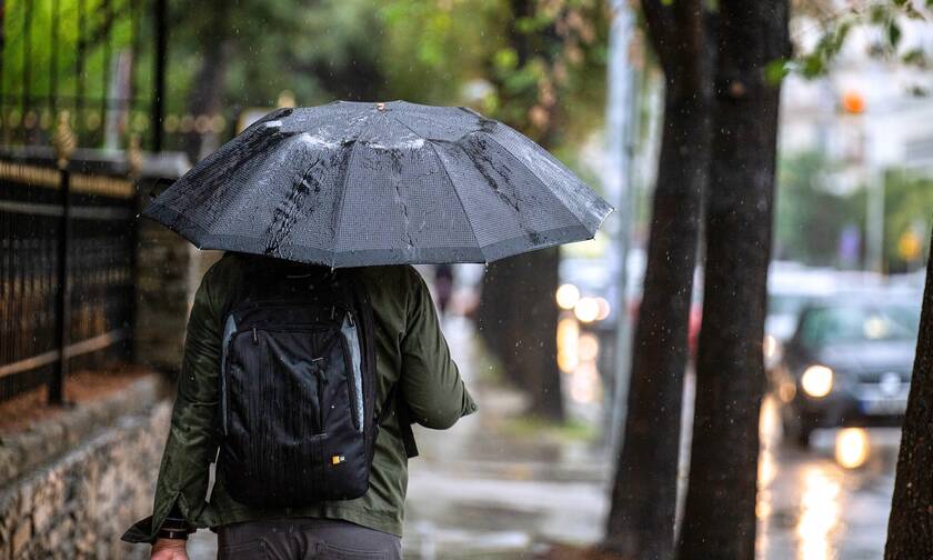 Καιρός: Νεφώσεις με βροχές και σποραδικές καταιγίδες αναμένονται για αύριο Δευτέρα
