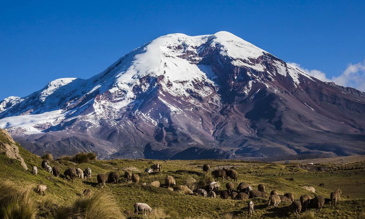 Τραγωδία στον Ισημερινό στα 6.100 μέτρα: Τέσσερις νεκροί από χιονοστιβάδα σε χιονισμένο ηφαίστειο