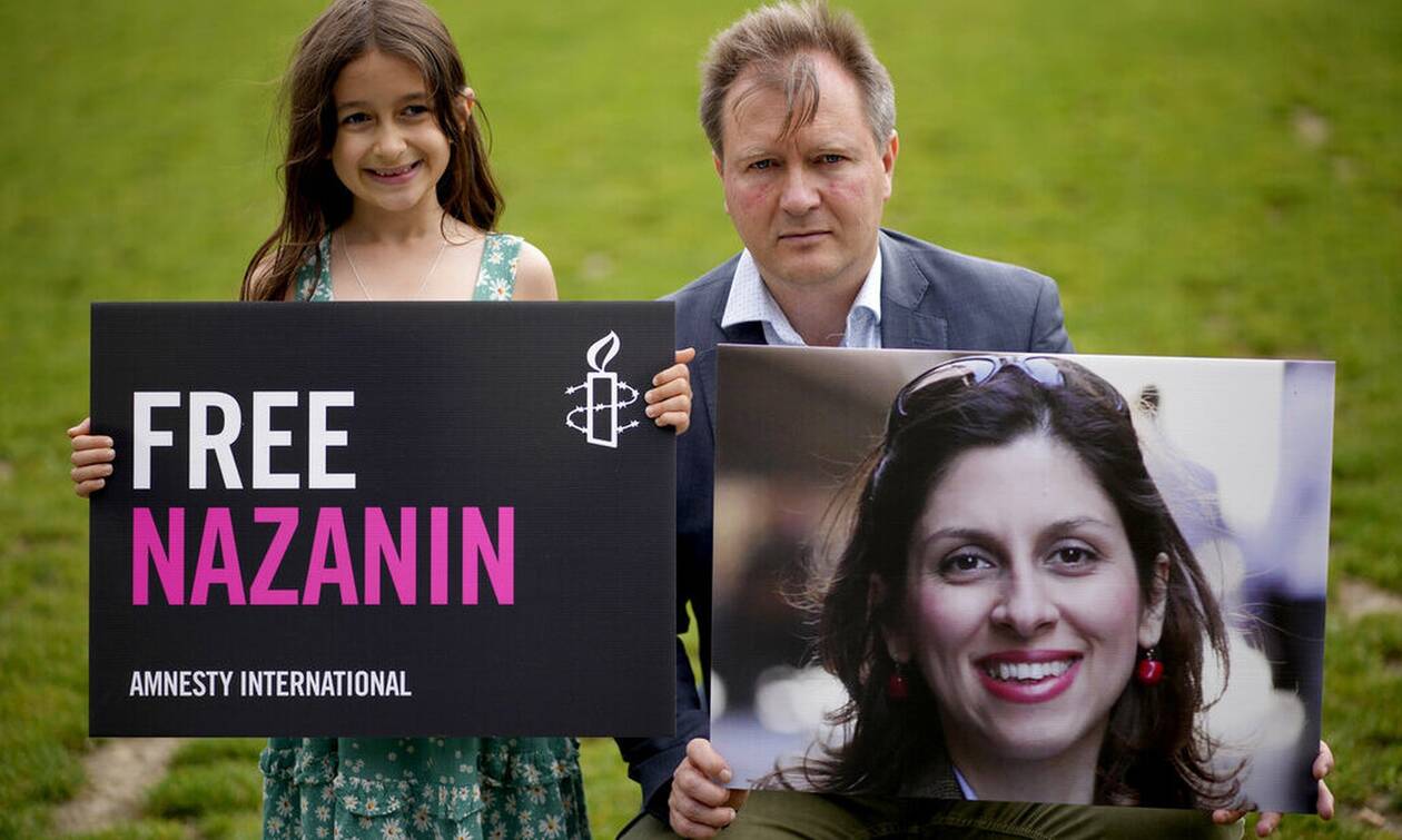 Βρετανία: Ο σύζυγος της φυλακισμένης Ζαγαρί-Ράτκλιφ ξεκίνησε απεργία πείνας μπροστά στο Φόρεϊν Όφις