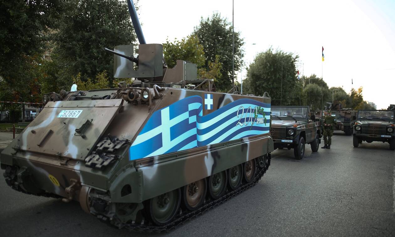 28η Οκτωβρίου: Ζεσταίνουν τις μηχανές τους τα άρματα στη Θεσσαλονίκη - Στις 11:00 η παρέλαση