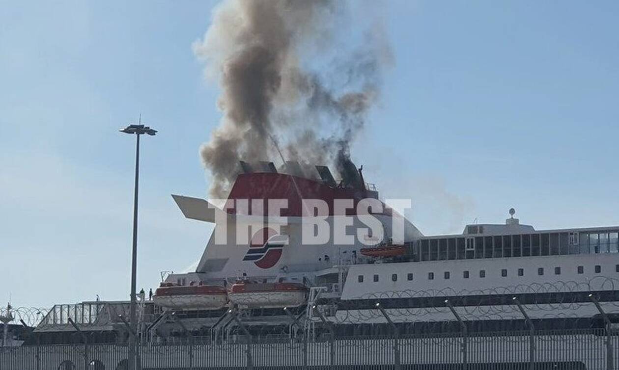 Συναγερμός στο λιμάνι της Πάτρας: Φωτιά σε πλοίο - Δείτε βίντεο