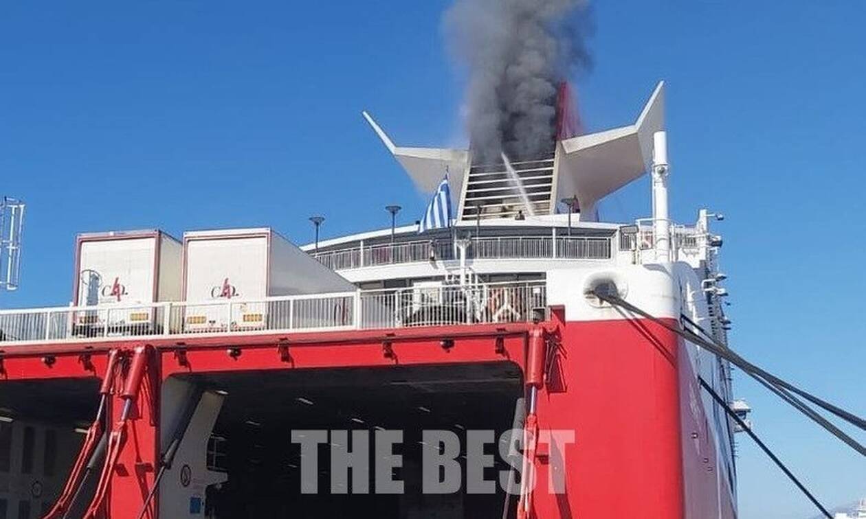 Λήξη συναγερμού στο λιμάνι της Πάτρας: Υπό έλεγχο η φωτιά που ξέσπασε σε πλοίο
