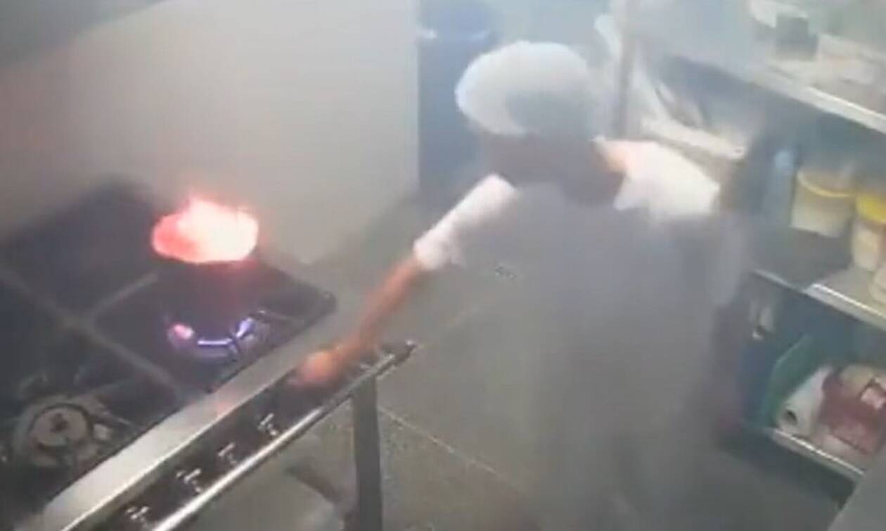 Μεξικό: Απίστευτο περιστατικό με κουζίνα εστιατορίου να τυλίγεται στις φλόγες