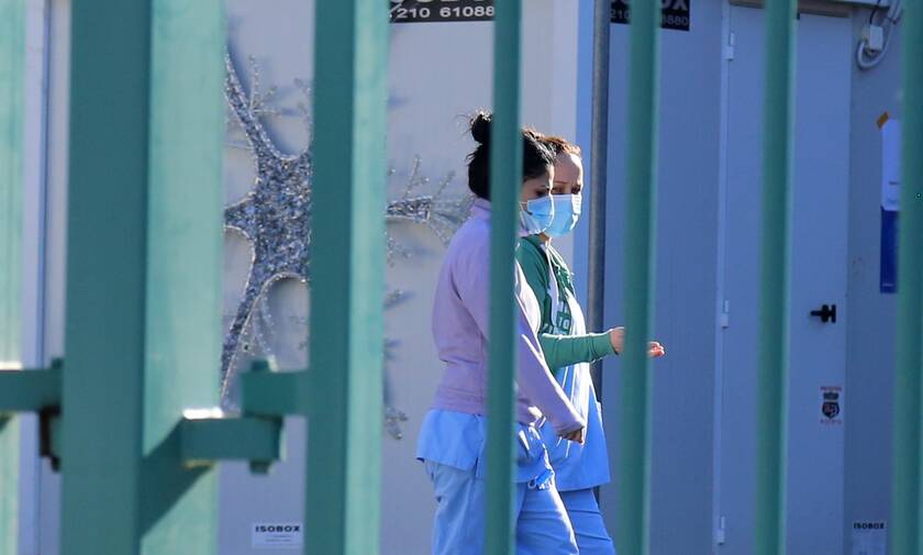 Ασφυξία στα νοσοκομεία της Θεσσαλονίκης: «Ασφυκτικά γεμάτες οι ΜΕΘ» λέει η ΠΟΕΔΗΝ