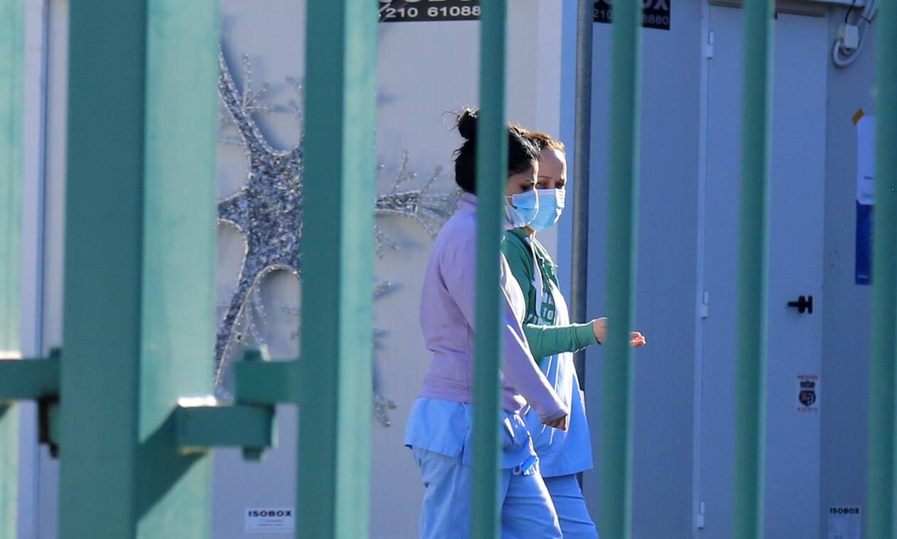 Ασφυξία στα νοσοκομεία της Θεσσαλονίκης: «Ασφυκτικά γεμάτες οι ΜΕΘ» λέει η ΠΟΕΔΗΝ