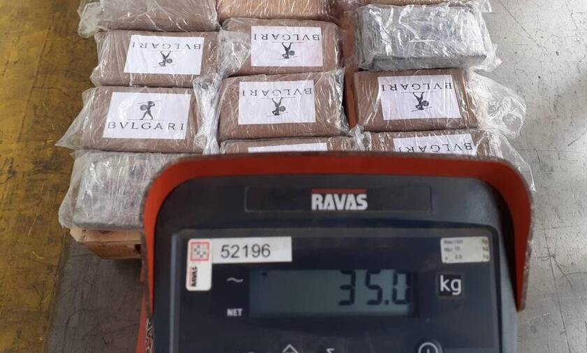 ΑΑΔΕ: Εντόπισε 35 κιλά κοκαΐνης σε φορτίο με μπανάνες
