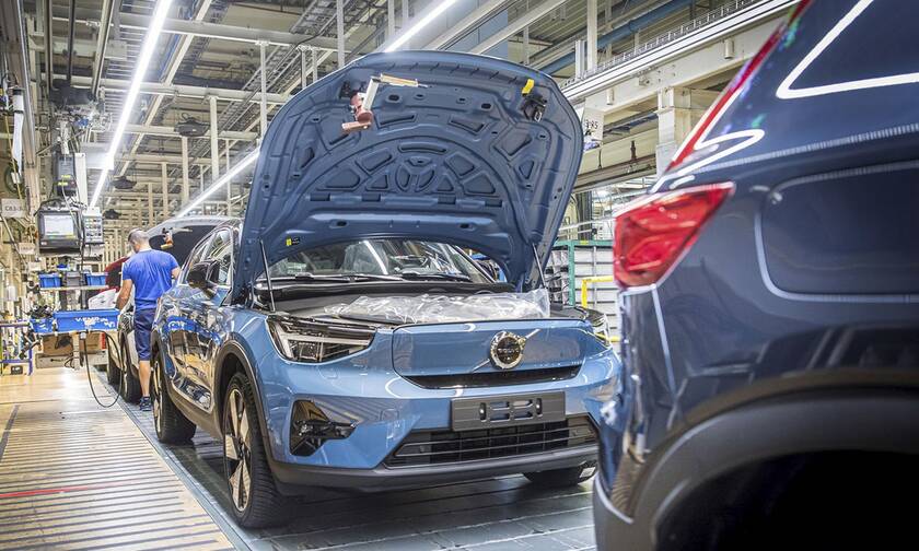 Volvo: Έως και 70% πιο επιβαρυντική για το περιβάλλον η κατασκευή ενός ηλεκτρικού αυτοκινήτου