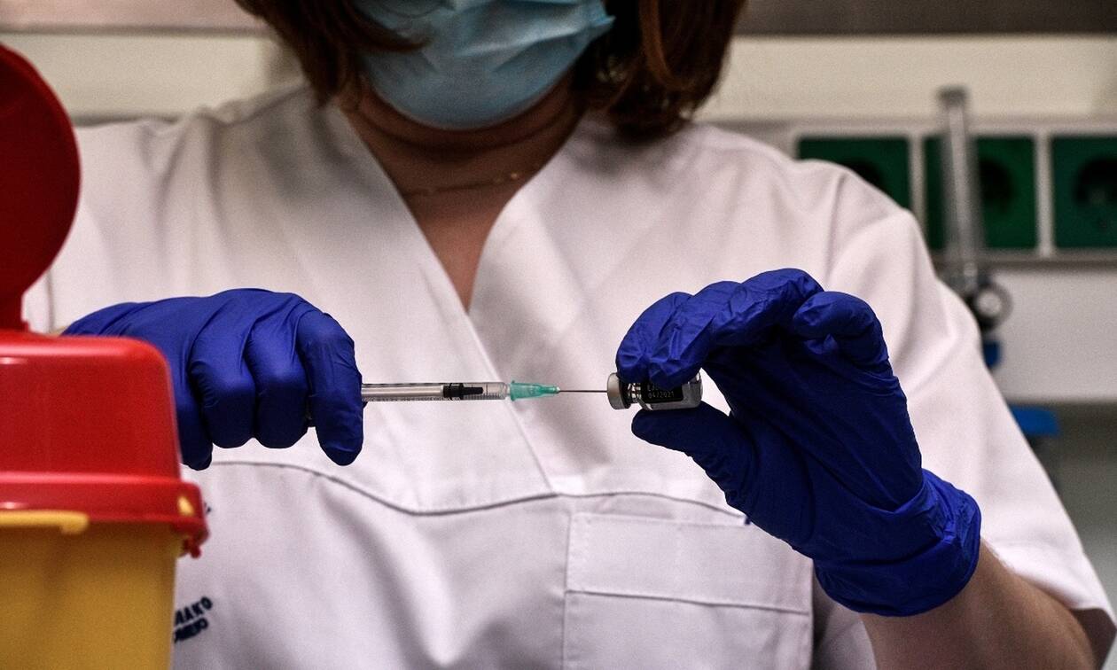 Γιάννης Οικονόμου: Το μέτρο του υποχρεωτικού εμβολιασμού των υγειονομικών δεν απέδωσε τα μείζονα