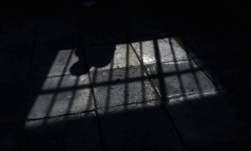 Στη φυλακή τρεις σωφρονιστικοί για την απόδραση στις φυλακές Κορίνθου