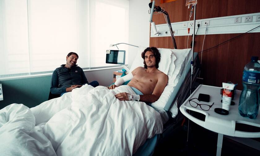 Στο χειρουργείο ο Στέφανος Τσιτσιπάς – Έκανε τη δύσκολη επέμβαση στον αγκώνα