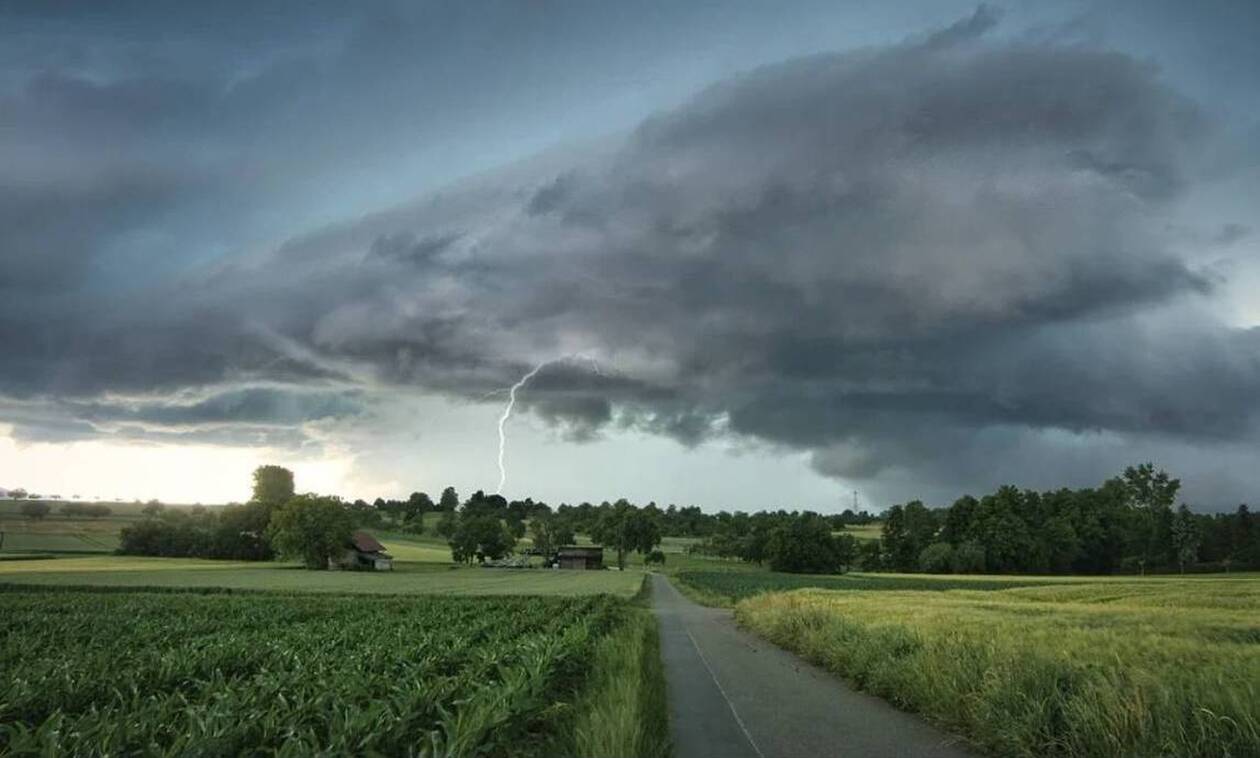 Καιρός meteo: Αεροχείμμαρος θα προκαλέσει μεγάλα ύψη βροχής στη νοτιοανατολική Ευρώπη