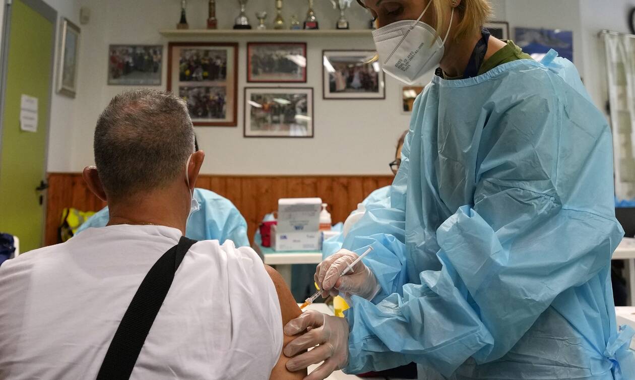 «Το εμβόλιο λειτούργησε περίφημα» δηλώνει ο πρώτος Ιταλός ασθενής με την μετάλλαξη Όμικρον