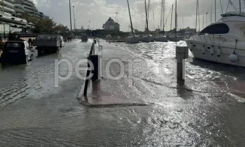Πάτρα: Πλημμύρισε η μαρίνα – Η θάλασσα βγήκε στον δρόμο (pics)