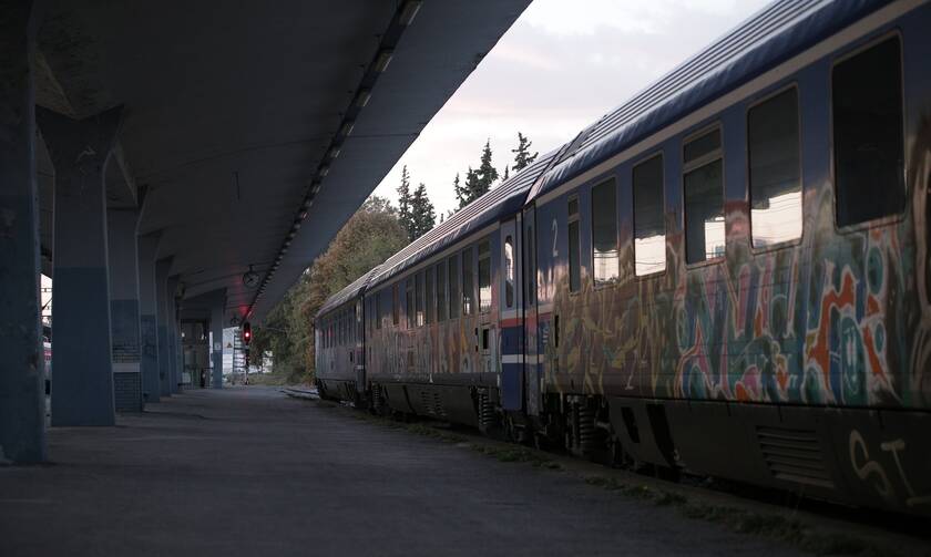 Τρένο παρέσυρε πεζό στη Θεσσαλονίκη