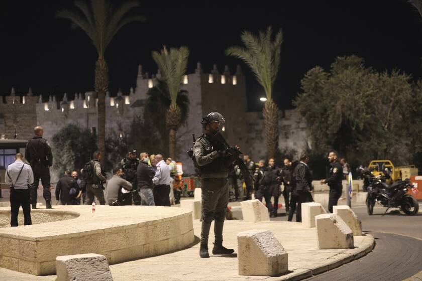 Aστυνομικός στην Πύλη της Δαμασκού στην Ιερουσαλήμ