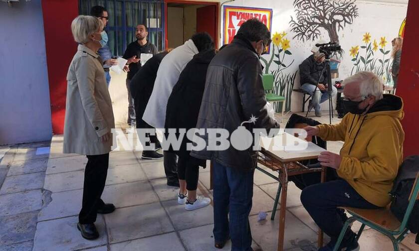 Το Newsbomb.gr στα εκλογικά κέντρα της Αθήνας