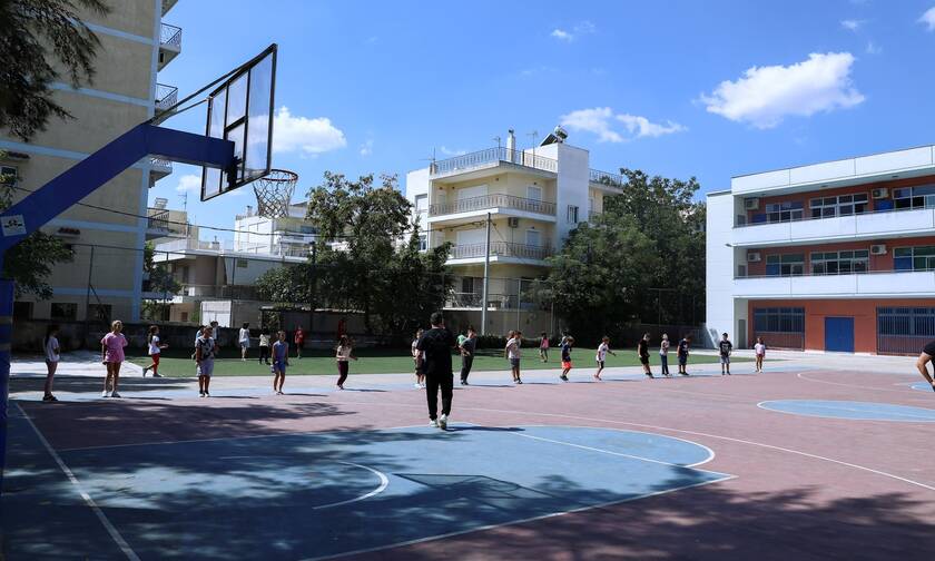 Δήμαρχος Πύργου στο Newsbomb.gr: Πολλά κρούσματα στα Γυμνάσια και τα Λύκεια - Να κλείσουν τα σχολεία