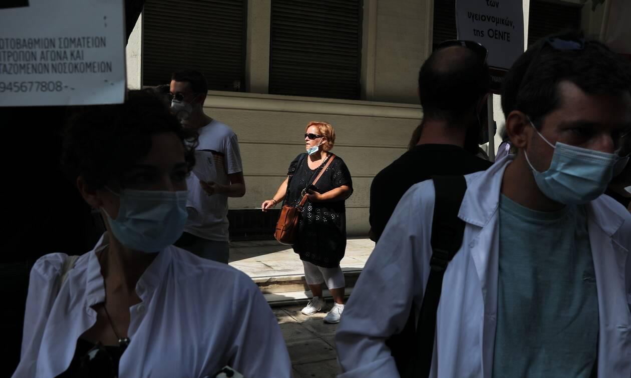 «Κραυγή αγωνίας» των γιατρών στα Κέντρα Υγείας - Τι λέει στο Newsbomb.gr ο Π. Παπανικολάου της ΕΙΝΑΠ