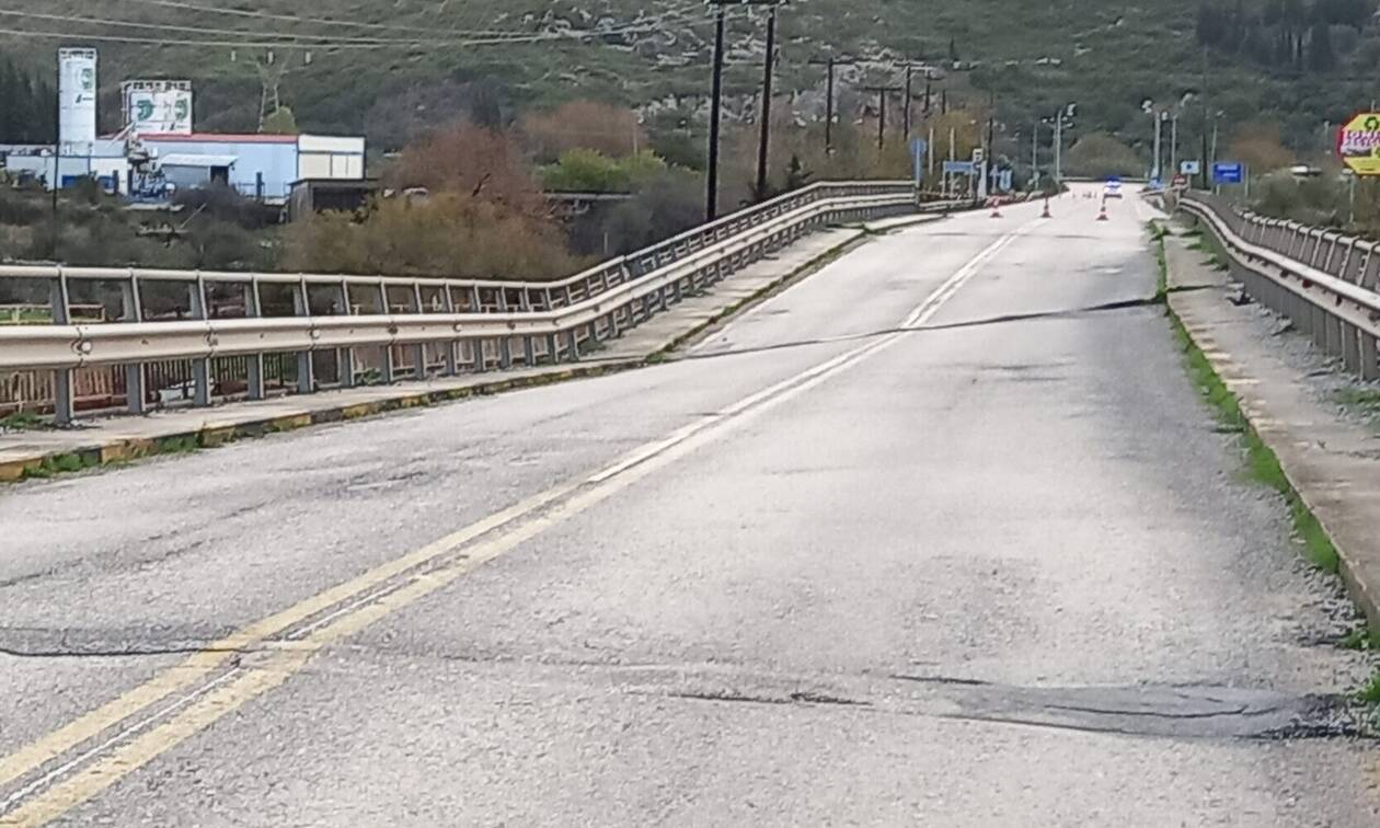 Κακοκαιρία: Καθίζηση στη γέφυρα του Ευήνου – Μέσω Ιονίας οδού η κυκλοφορία
