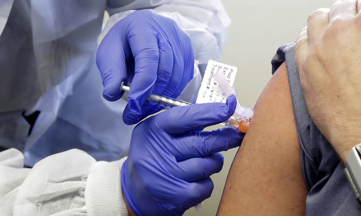 Μεταλλαξη Όμικρον: Στο 30% η προστασία από νόσηση μετά από δύο δόσεις εμβολίου δείχνει νέα έρευνα