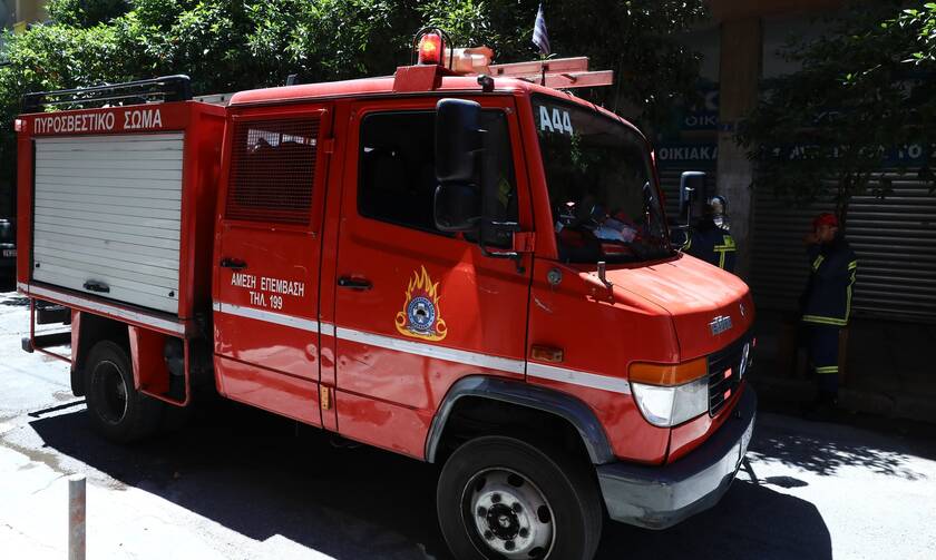Νεκρά εντοπίστηκαν δύο ανήλικα παιδιά κατά τη διάρκεια κατάσβεσης πυρκαγιάς στο σπίτι τους στο Καματερό 