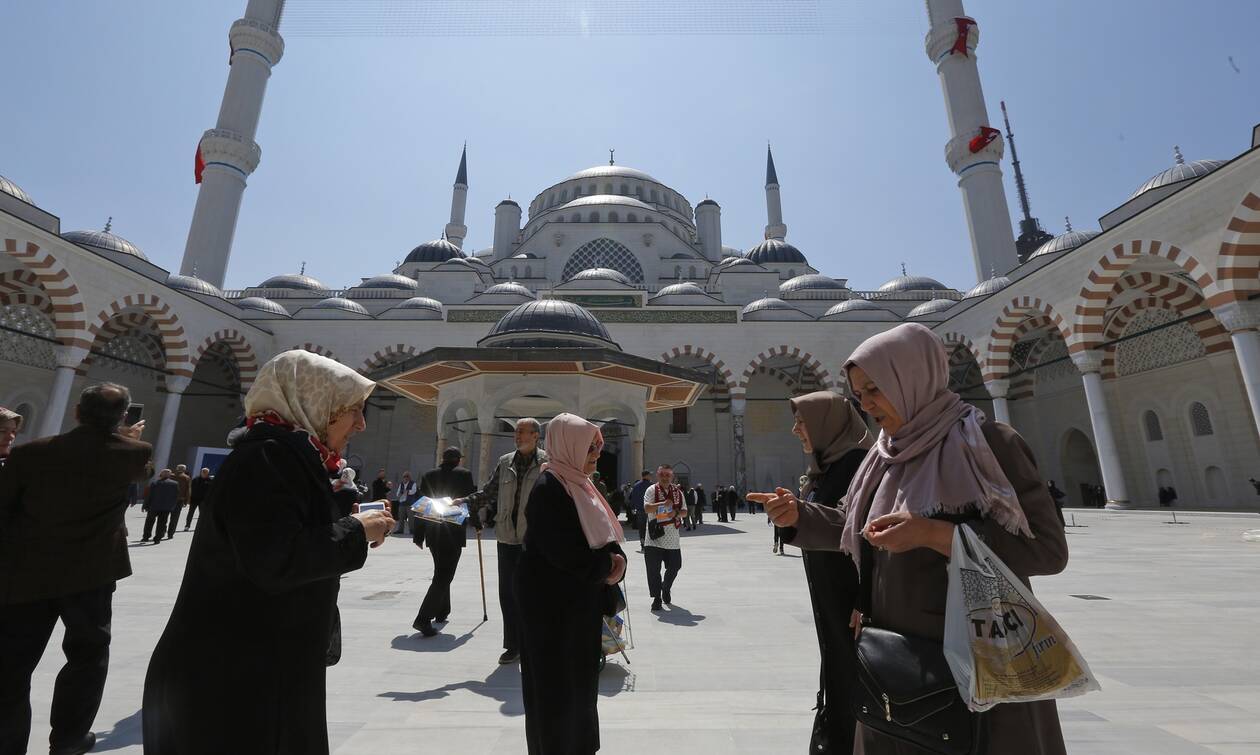 Τουρκία: Σε επίπεδο ρεκόρ οι πωλήσεις σπιτιών σε ξένους λόγω «καθίζησης» της λίρας
