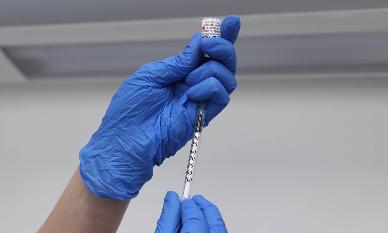 Δυτική Αττική: Πληρώθηκε 25 ευρώ για να εμβολιαστεί για λογαριασμό άλλου
