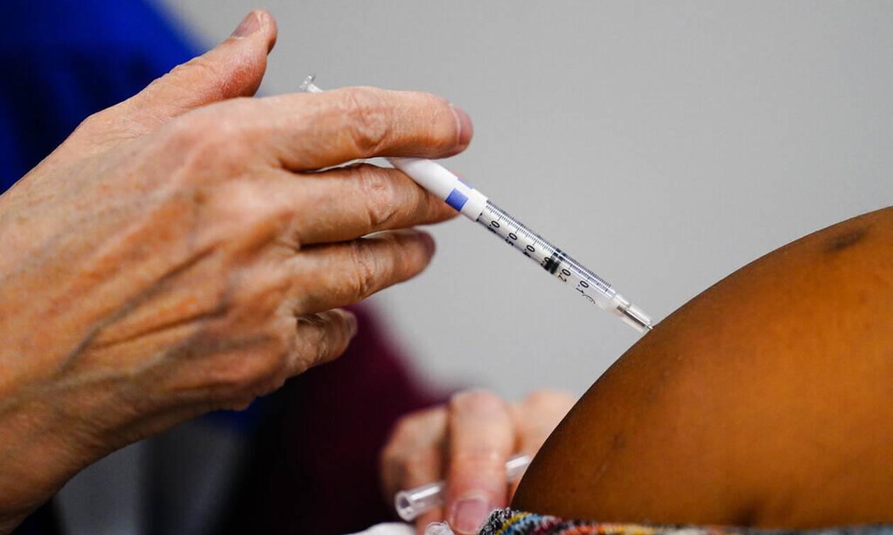 Κορονοϊός: Έγκριση από τον ΠΟΥ για επείγουσα χρήση πήρε το ινδικό εμβόλιο Covovax
