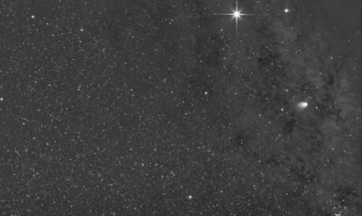 Ο κομήτης Λέοναρντ φωτίζει τον ουρανό - Η εκπληκτική απεικόνισή του (vid)