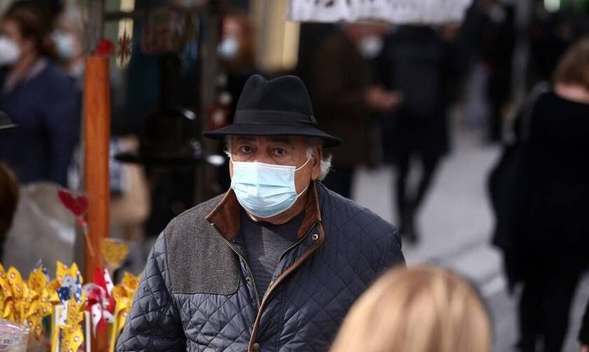 Greek health committee proposes shorter quarantine for people with mild Covid symptoms