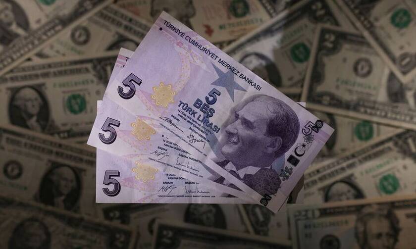 Στις 12,4 λίρες ανά δολάριο διαμορφώνεται σήμερα η ισοτιμία της τουρκικής λίρας 