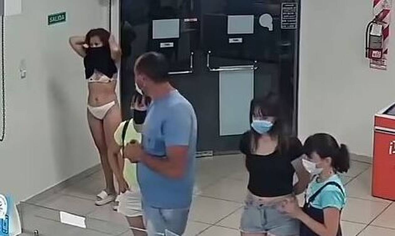 Γυναίκα στην Αργεντινή μπήκε με τα εσώρουχα σε κατάστημα αφού έκανε το φόρεμά της… μάσκα!