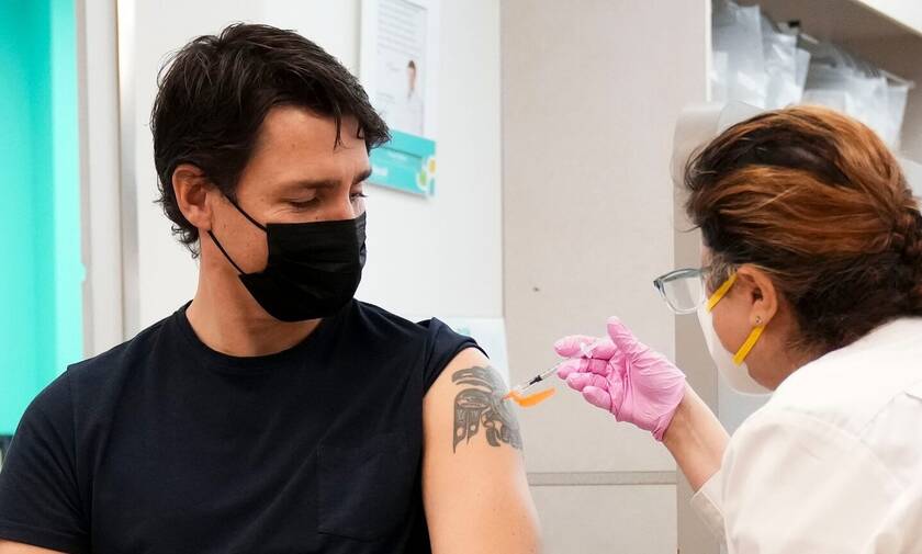 Τζάστιν Τριντό: Έγινε viral για το τατουάζ που αποκάλυψε στον εμβολιασμό του