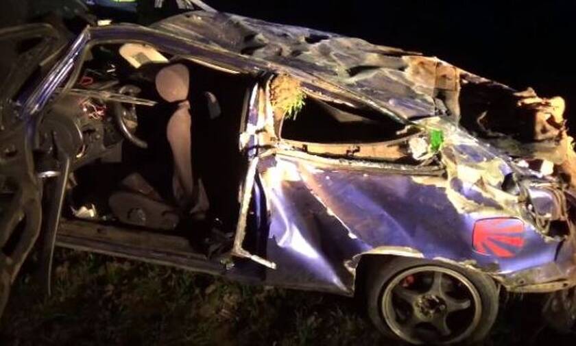 Τραγωδία στην Ημαθία: Ένας νεκρός και δύο σοβαρά τραυματίες σε τροχαίο – Σμπαράλια το αυτοκίνητο