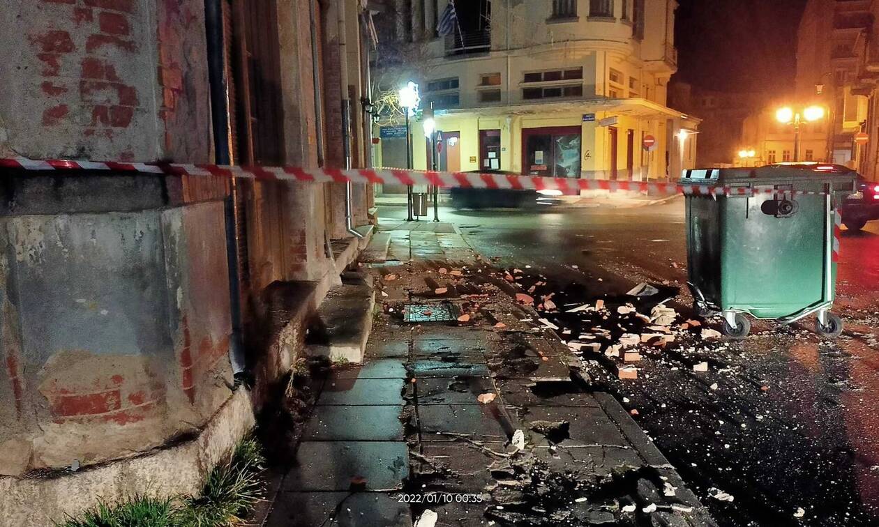 Νύχτα αγωνίας στη Φλώρινα: Στους δρόμους οι κάτοικοι της πόλης μετά τον ισχυρό σεισμό