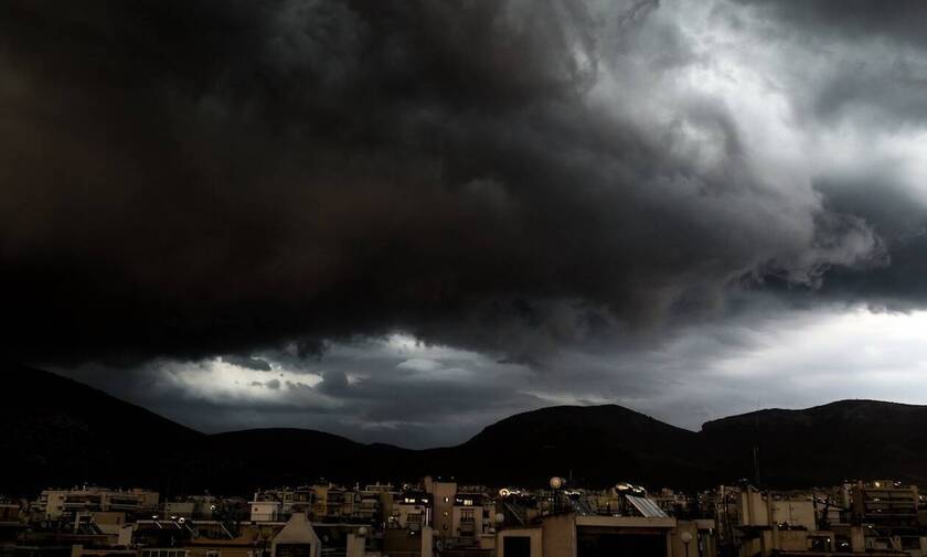 Καιρός τώρα: Ισχυρές βροχές και κρύο στην Αττική – Πού θα «χτυπήσει» η κακοκαιρία τις επόμενες ώρες