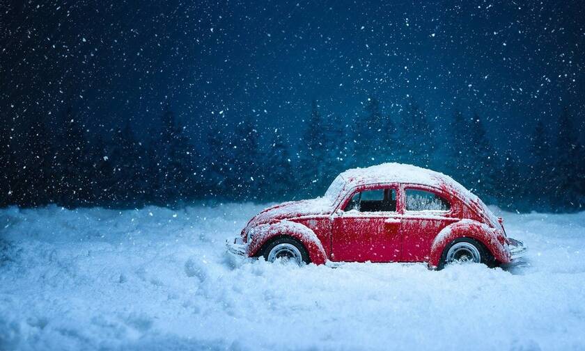 Αυτοκίνητο χειμώνας χιόνι