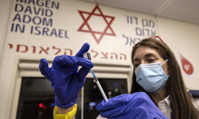Το Ισραήλ ετοιμάζεται να καταργήσει το πιστοποιητικό εμβολιασμού